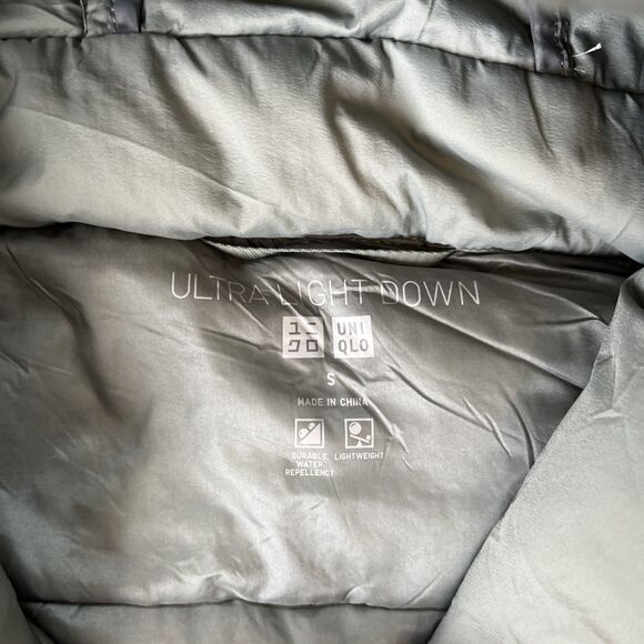 Uniqlo Ultra Light Down Puffer Jacket Womens Small Gray Blue Lightweight Hood - Picture 2 of 6